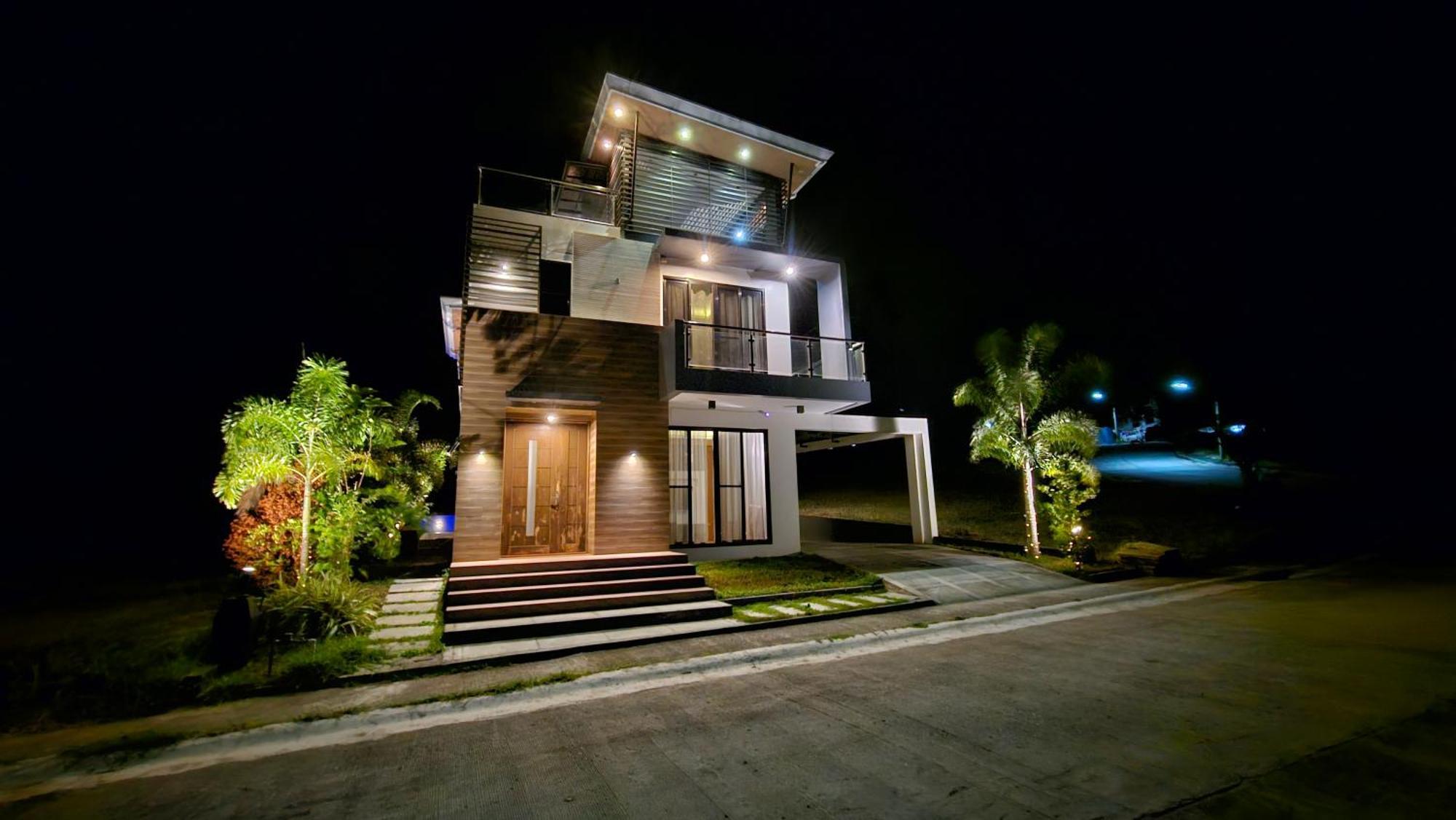Overlooking Staycation At Sandari Batulao Tagaytay City Kültér fotó